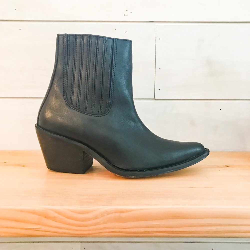 Ecoté western leather boots